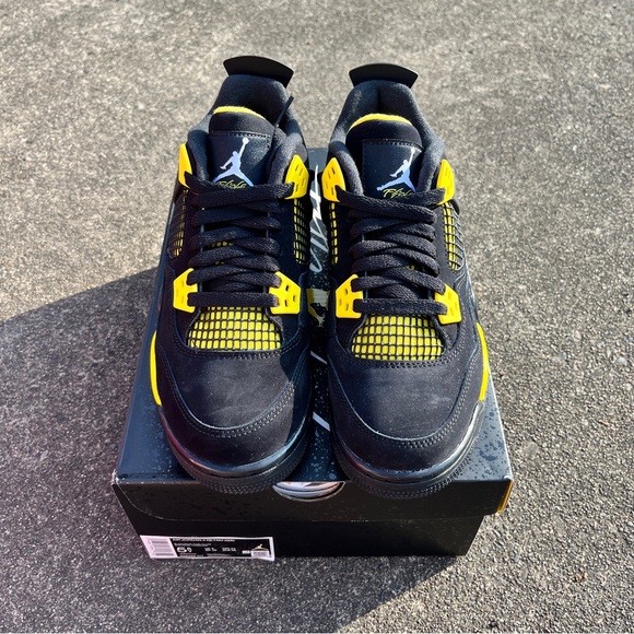 Nike Air Jordan 4 Retro GS Thunder - Black & Yellow New Size 5.5Y - Womens 7 - Picture 5 of 7